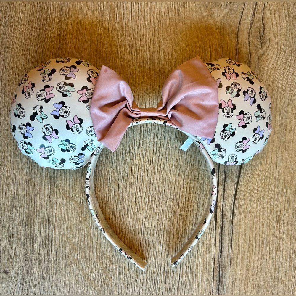 Minnie Mouse - Disney ears headband - pink bow